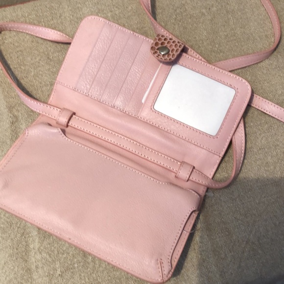 Sorial wallet/phone holder/crossbody NWOT - Picture 3 of 4